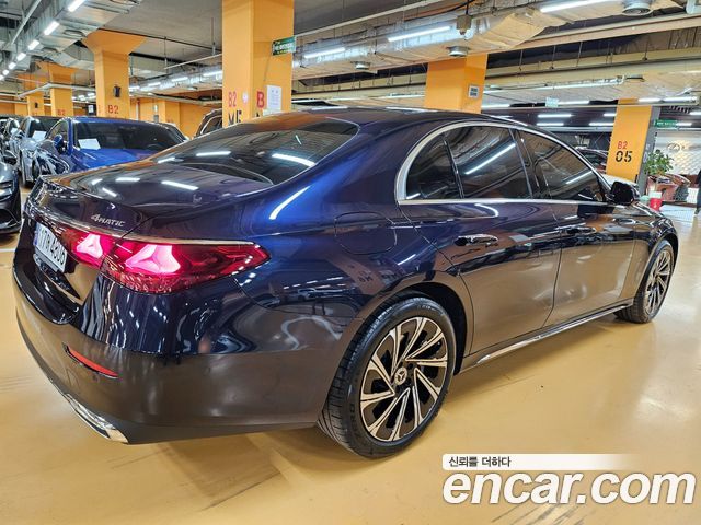Mercedes-Benz E-Class E300 4MATIC Exclusive — пробег 1 500 км