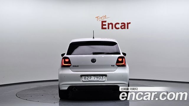 Volkswagen Polo 1.6 TDI R-Line 5th — пробег 183 858 км