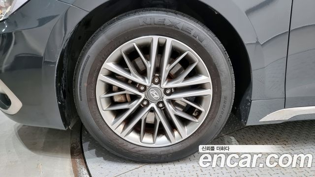Hyundai Grandeur 2.4 Premium — пробег 181 970 км
