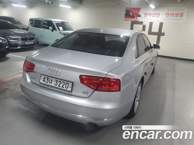Audi A8 4.2 FSI Quattro D4 — пробег 198 000 км