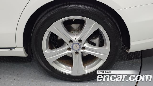 Mercedes-Benz E-Class E220d 4MATIC Avantgarde — пробег 71 021 км