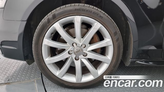 Audi A4 40 TFSI Quattro Dynamic B8 — пробег 93 341 км