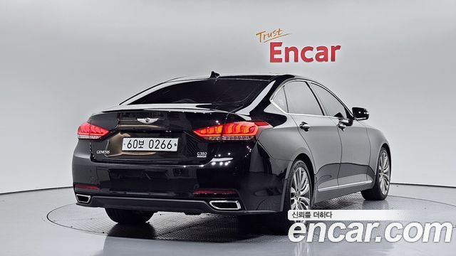 Hyundai Genesis из Кореи Encar
