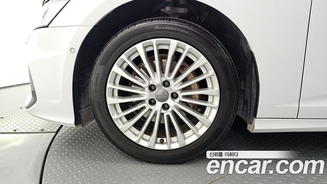 Audi A6 40 TDI Quattro Premium — пробег 69 476 км