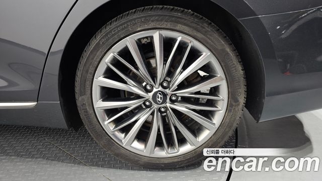Hyundai Grandeur 3.0 Exclusive Special — пробег 141 515 км