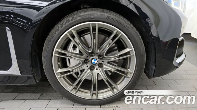 BMW 7-Series 750Li xDrive Design Pure Excellence Prestige — пробег 105 860 км — фото 5 из 5