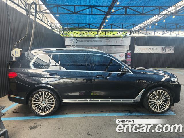 BMW X7 xDrive 40i Design Pure Excellence 7-Seater — пробег 30 000 км — фото 5 из 5