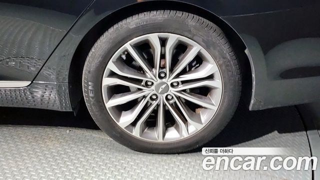 Hyundai Genesis из Кореи Encar