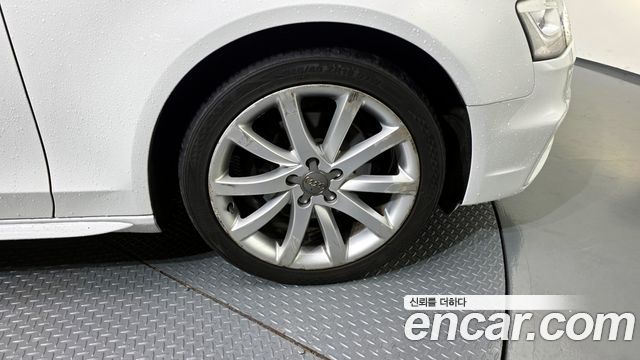 Audi A4 35 TDI Quattro Dynamic B8 — пробег 72 185 км