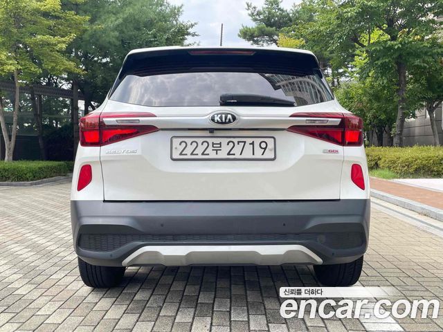 Kia Seltos из Кореи Encar