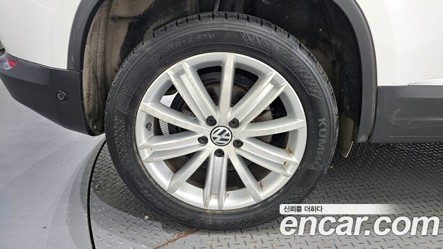 Volkswagen Tiguan 2.0 TDI  Premium 5N — пробег 110 380 км
