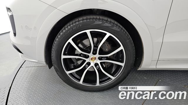 Porsche Cayenne 3.0 E-Hybrid — пробег 74 524 км