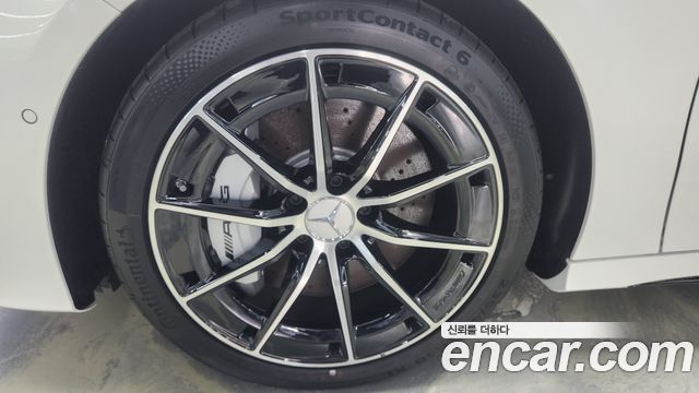 Mercedes-Benz A-Class AMG A35 S AMG 4MATIC Sedan — пробег 100 км