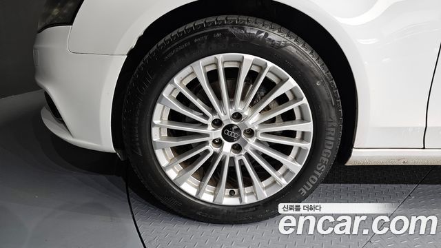Audi A4 2.0 TDI B8 — пробег 179 464 км