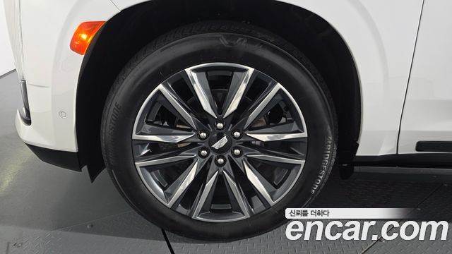 Cadillac Escalade 6.2 ESV ESV Sports Platinum — пробег 26 531 км
