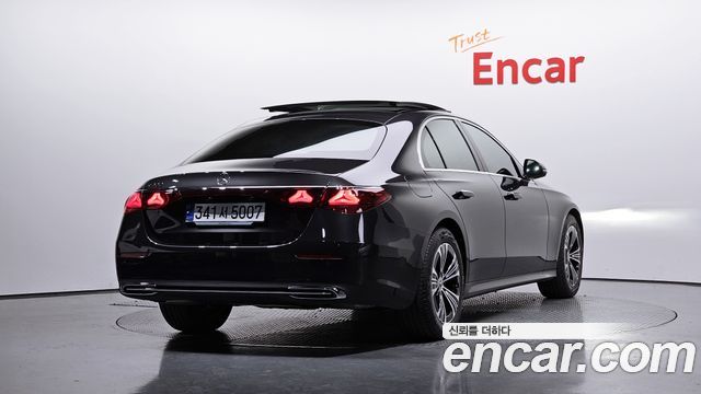 Mercedes-Benz E-Class из Кореи Encar
