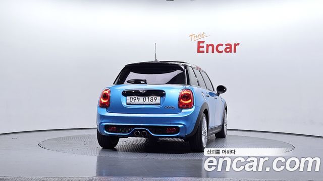 Mini Cooper 5Door Standard 3rd — пробег 45 695 км