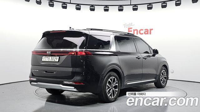 Kia Carnival 9-Seater Noblesse — пробег 48 376 км