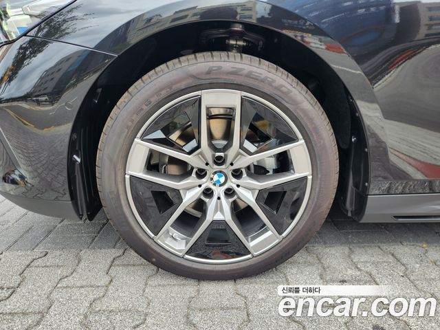 BMW 5-Series 520i — пробег 800 км