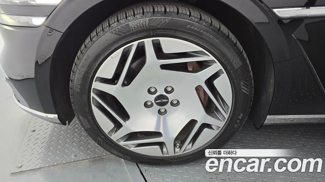 Genesis G90 Gasoline 3.5 Turbo e-S/C AWD LWB — пробег 43 265 км
