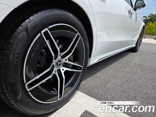 Mercedes-Benz E-Class E300 4MATIC AMG Line — пробег 14 455 км