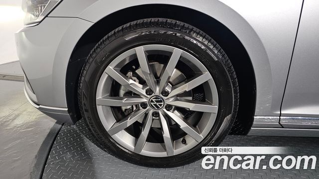 Volkswagen Passat 2.0 TDI Prestige — пробег 12 842 км