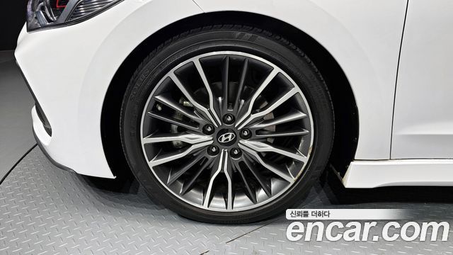 Hyundai AVANTE 1.6 Turbo Sport — пробег 88 212 км