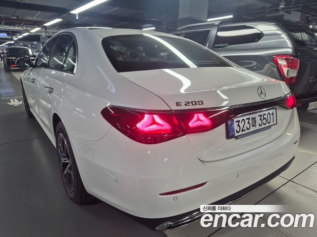 Mercedes-Benz E-Class из Кореи Encar