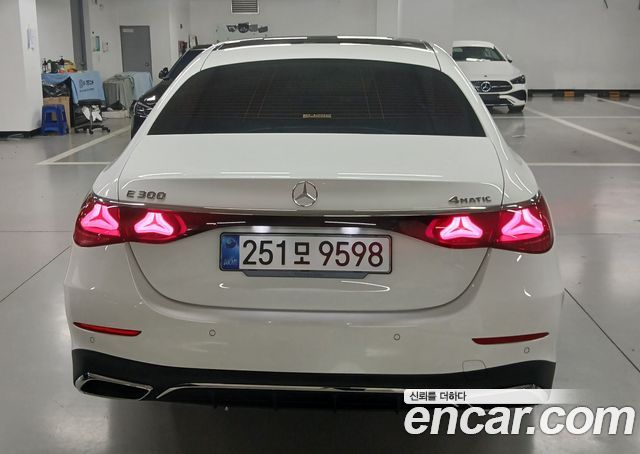 Mercedes-Benz E-Class из Кореи Encar