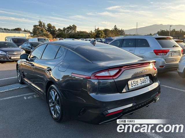 Kia Stinger из Кореи Encar