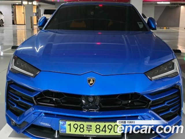 Lamborghini Urus из Кореи Encar
