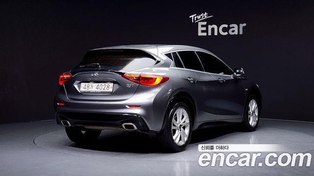 Infiniti Q30 из Кореи Encar