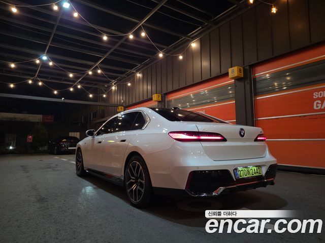BMW i7 из Кореи Encar