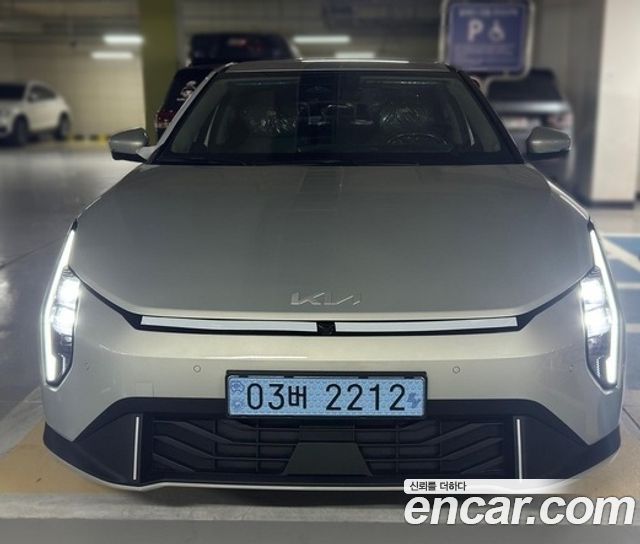 Kia EV4 из Кореи Encar