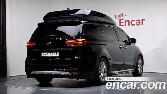 Kia Carnival из Кореи Encar