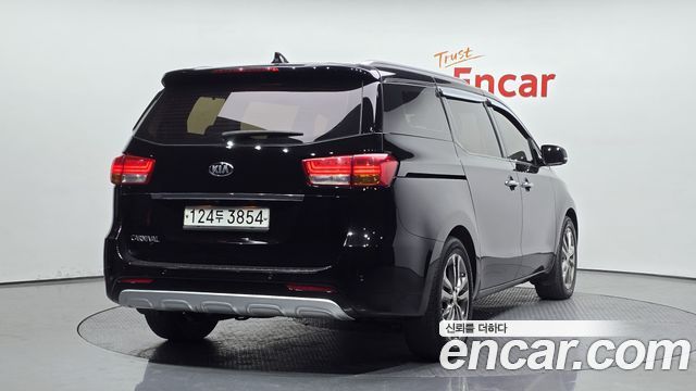 Kia Carnival 9-Seater Noblesse Special — пробег 173 179 км — фото 2 из 5