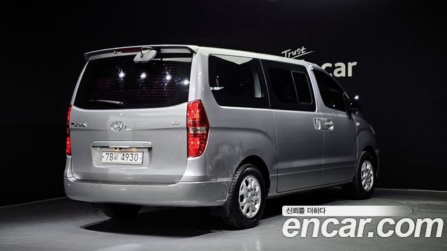 Hyundai Starex 12-Seater Wagon CVX Premium — пробег 222 527 км — фото 2 из 5