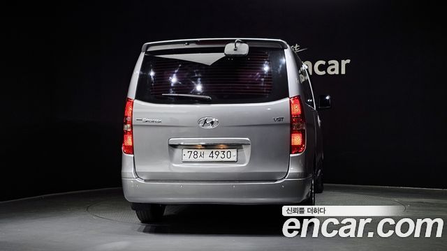 Hyundai Starex 12-Seater Wagon CVX Premium — пробег 222 527 км — фото 4 из 5