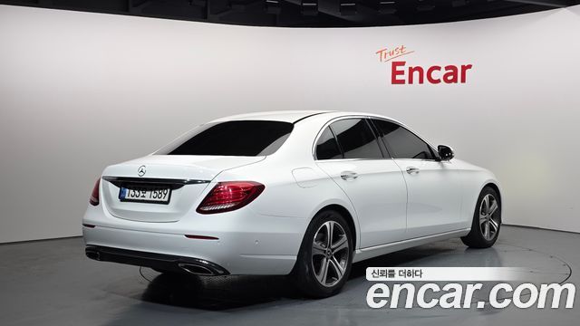 Mercedes-Benz E-Class из Кореи Encar