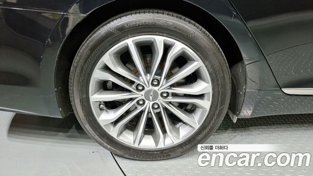 Hyundai Genesis из Кореи Encar