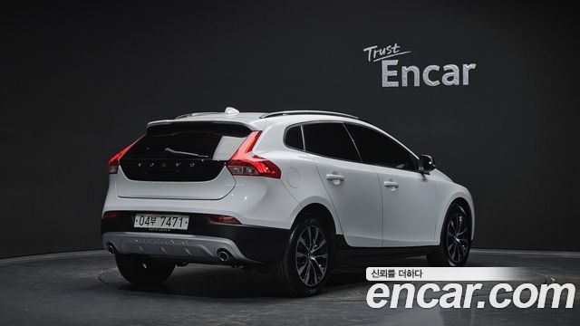 Volvo V40 из Кореи Encar