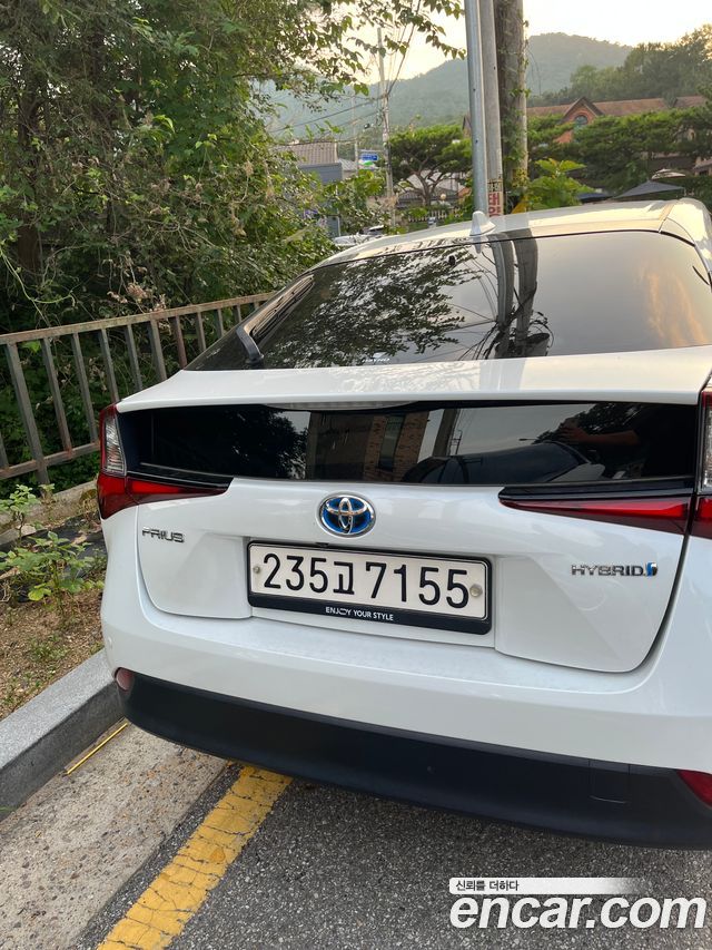 Toyota Prius из Кореи Encar