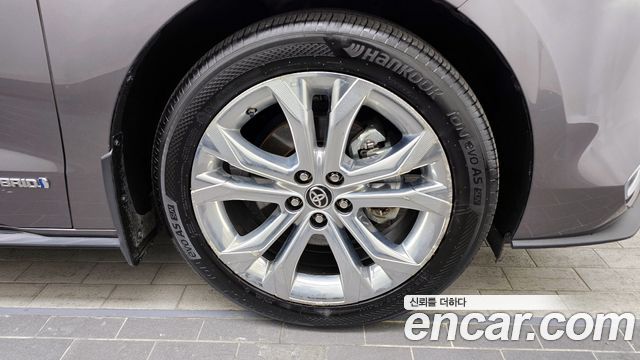 Toyota Sienna 2.5 Hybrid 2WD — пробег 68 753 км