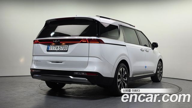 Kia Carnival 9-Seater Signature — пробег 81 349 км — фото 2 из 5