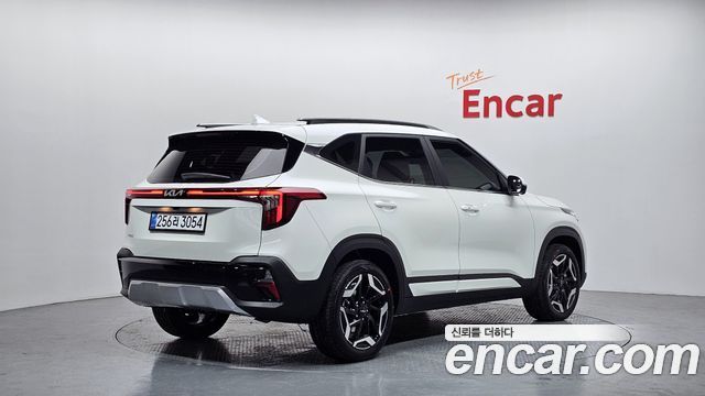 Kia Seltos из Кореи Encar