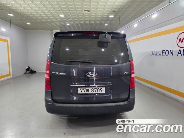 Hyundai Starex 12-Seater Wagon CVX Luxury — пробег 223 393 км — фото 4 из 5