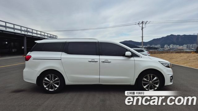 Kia Carnival из Кореи Encar