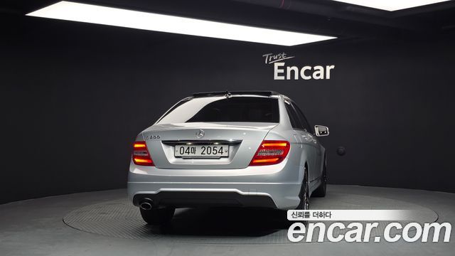 Mercedes-Benz C-Class C200 CGI Avantgarde Style Package — пробег 144 900 км — фото 4 из 5