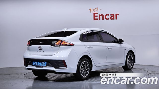 Hyundai Ioniq из Кореи Encar