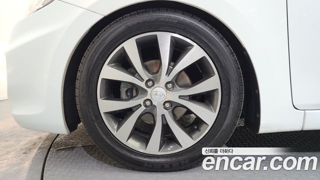 Hyundai Accent из Кореи Encar